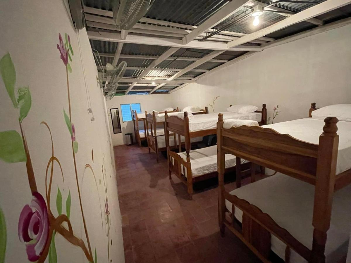 Mango Cafe And Hostel Сан Хуан дел Сур Екстериор снимка