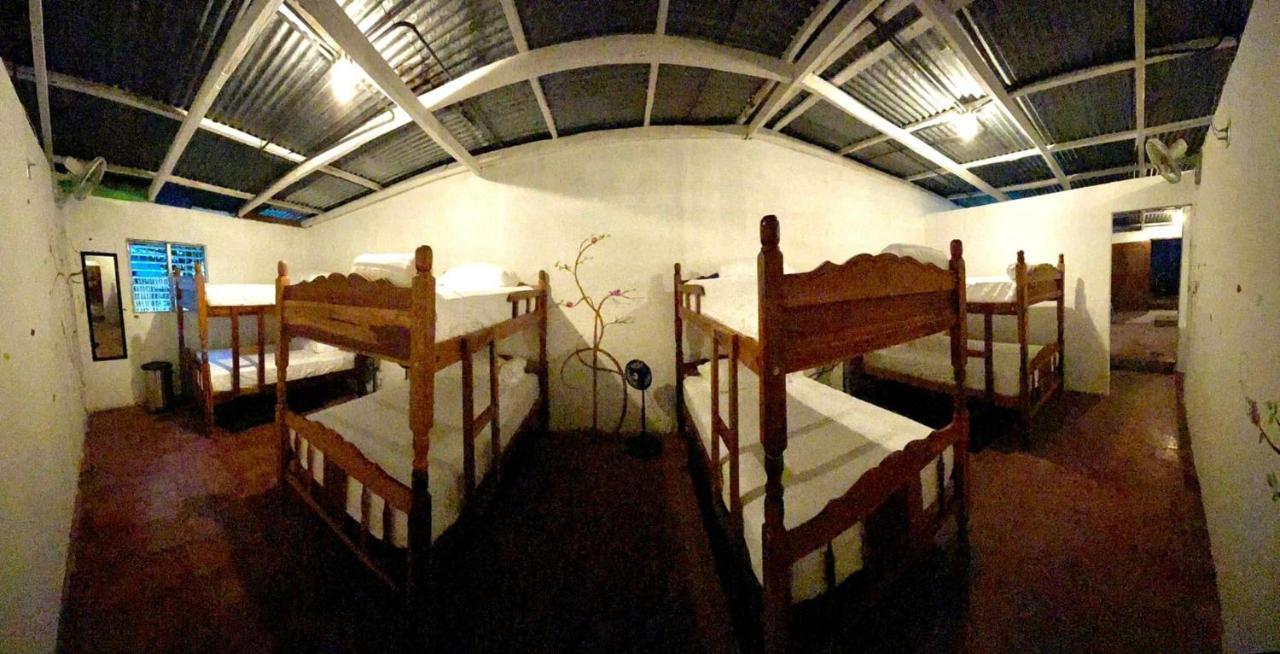 Mango Cafe And Hostel Сан Хуан дел Сур Екстериор снимка
